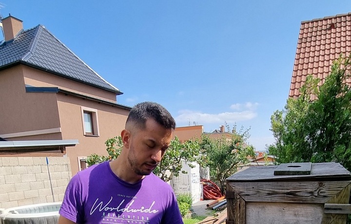 Michal  Schöpke je domácí kutil, co si se vším poradí.