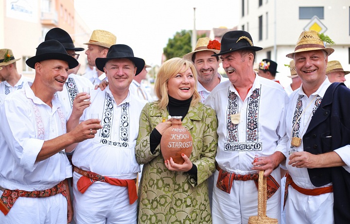 Alena Schillerová na návštěvě v Kyjově 