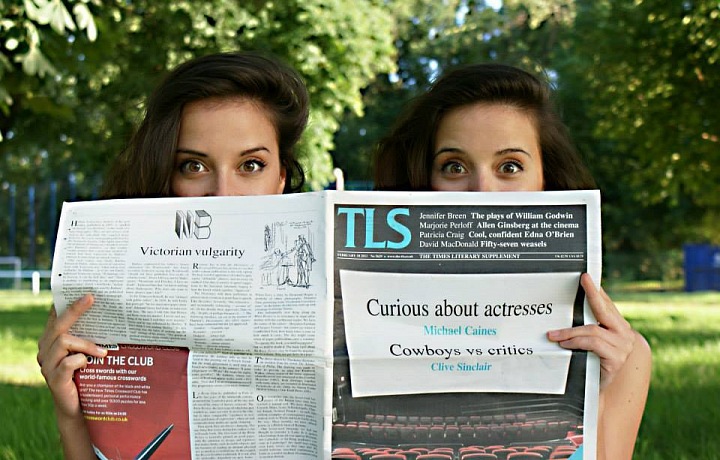 Bára se svým dvojčetem Lucií 