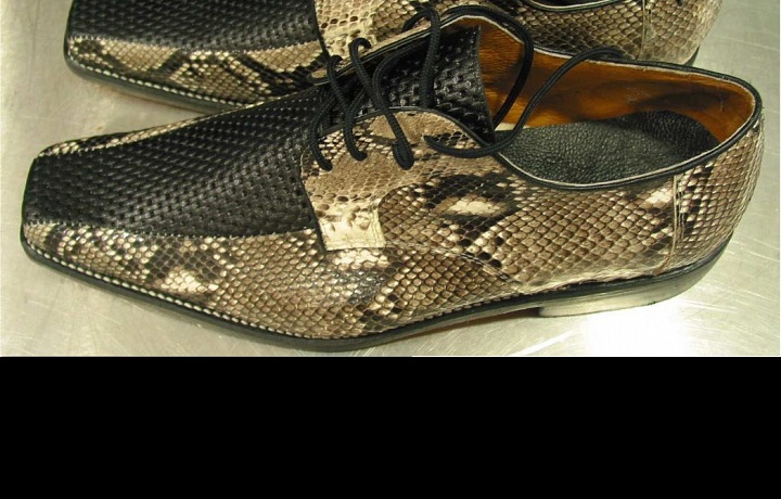 Boty z krajtí kůže