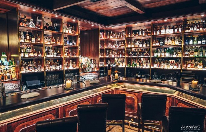 Cohiba Atmosphere bar, interiér