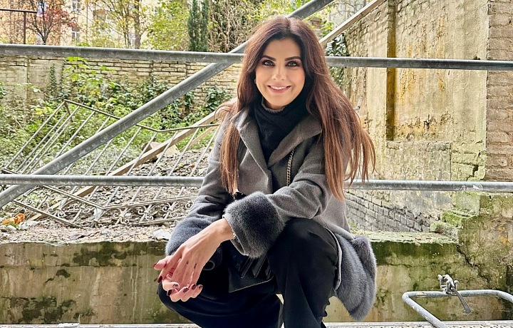 Elena Jakubovič na rekonštrukcii nájomného domu.
