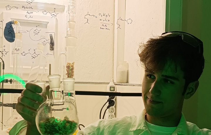 Mladý slovenský vedec Adam Kovalčík