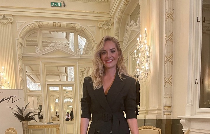 Taťána Gregor Brzobohatá na módní přehlídce Natali Ruden před rozhovorem.