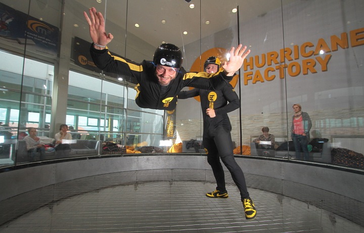 Petr Jan Křen ve stavu beztíže v Hurricane Factory.