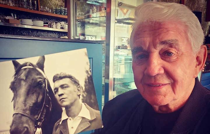 Krampol mladý na fotografii vs. současnost