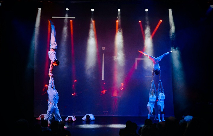 Losers Cirque Company si letos připravila překvapení. 