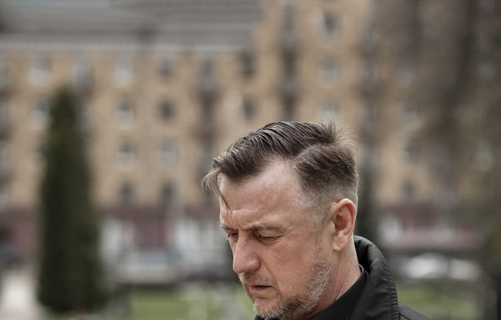 Život s pohrebárom