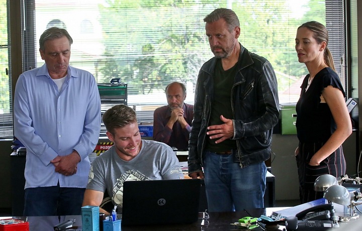 Matásek se svými kolegy při natáčení. 