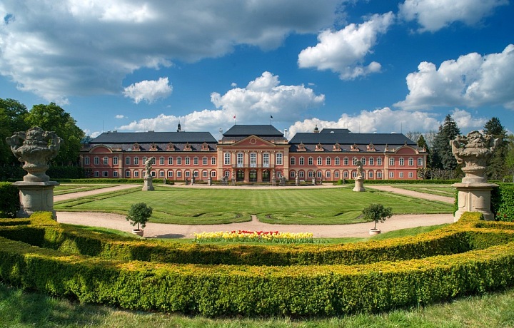 Dobříš - zámek a park