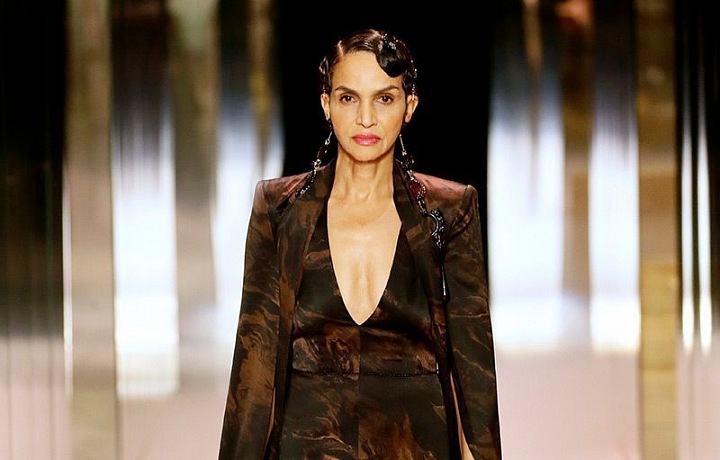 Modelka na přehlídce Fendi Couture SS2021