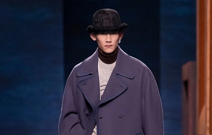Muž na přehlídce Dior FW2021