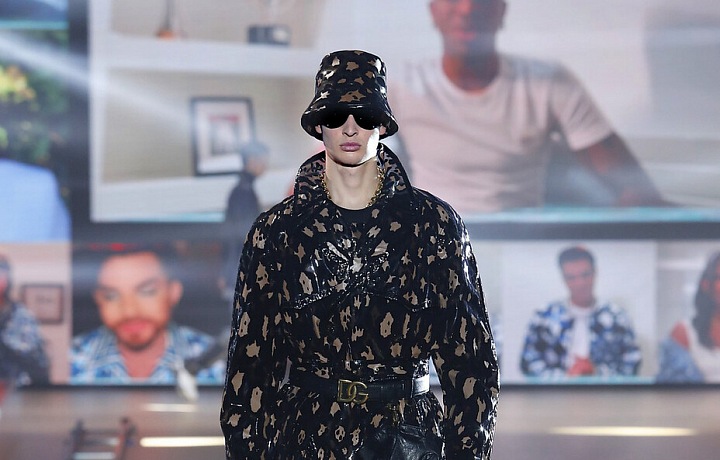 Muž na přehlídce Dolce & Gabbana FW2021