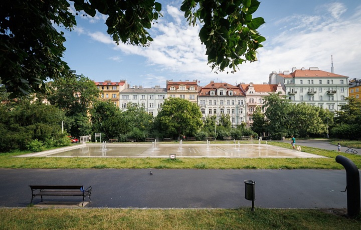 Fontána Svatopluka Čecha, Praha Vinohrady