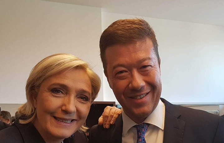 Tomio Okamura s Marií Le Penovou.