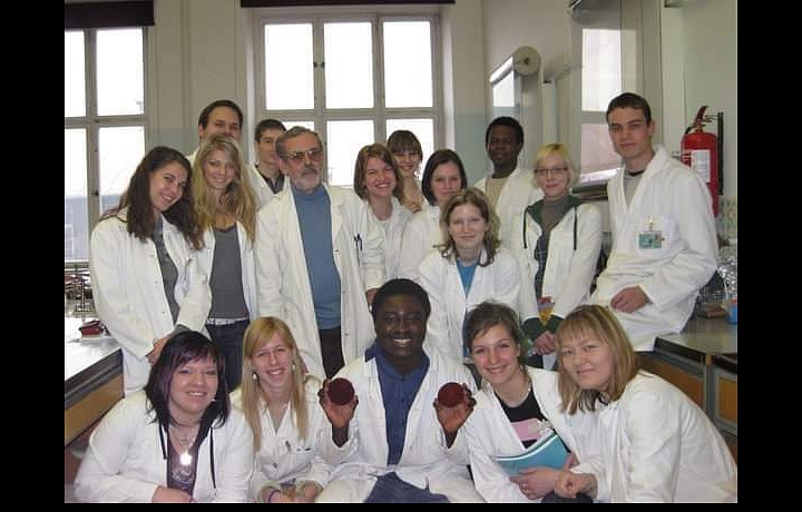 Patrice a jeho pracovní tým. 