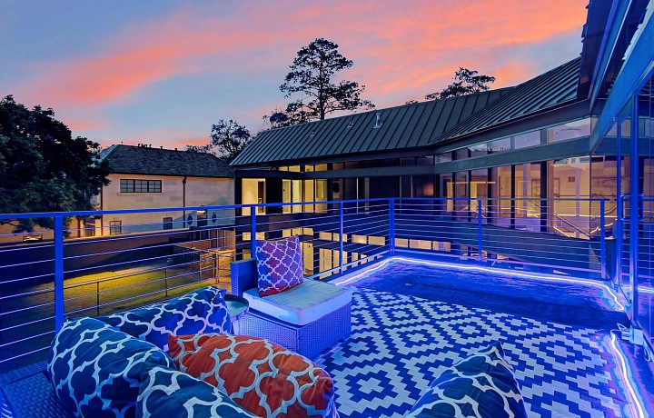 Darth Vader dom v Houstonu, Texas, ikonické osvetlenie