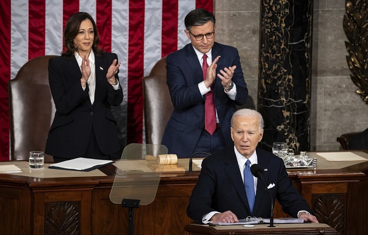 Joe Biden nazval Kamalu Harris "viceprezidentka Trump"