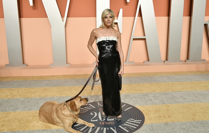 Selma Blair a jej asistenčný pes
