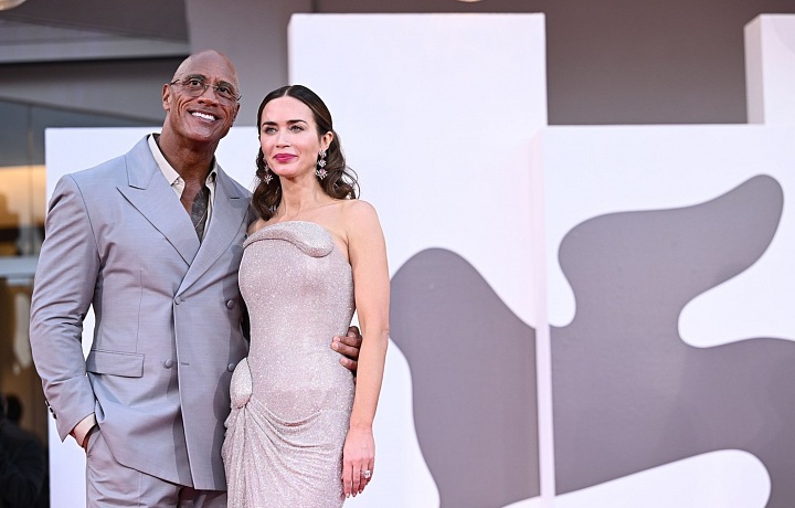 Emily Blunt a Dwayne Johnson