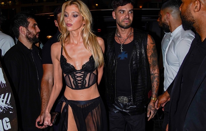 Modelka Stella Maxwell ukázala, že i spodní prádlo někdy stačí, aby vzniknul outfit