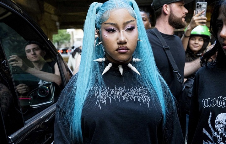 North West na pařížském fashion weeku