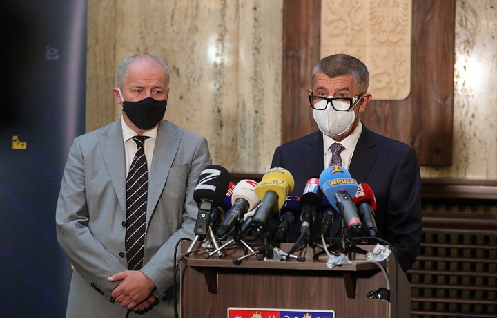 Prymula s premiérem Andrejem Babišem. 