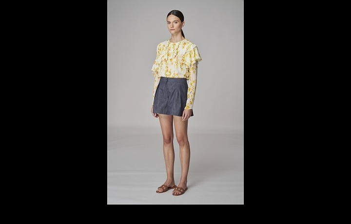 Žlutá květovaná halenka