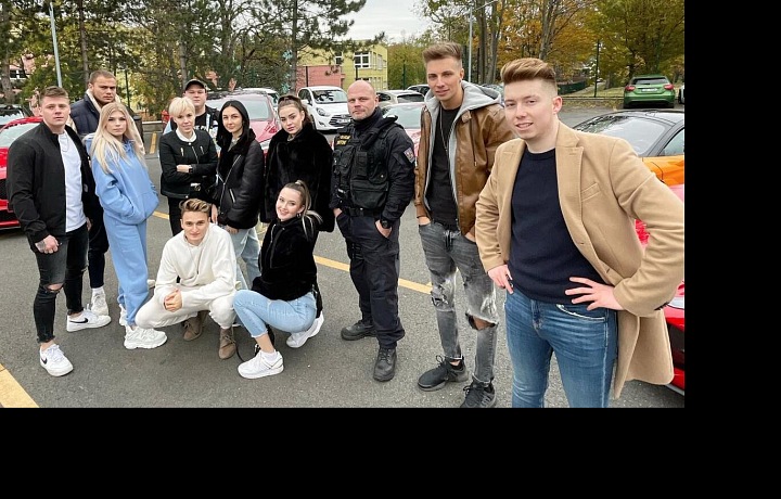 Jakub Jíra v Tábore s TikTokerami