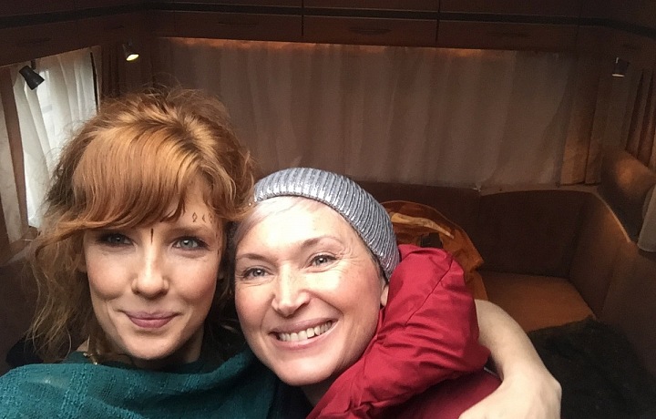 Stáňa a Kelly Reilly. 