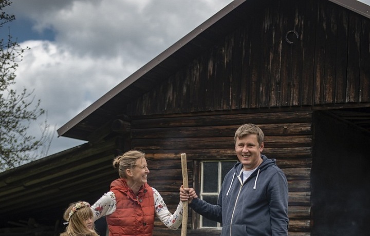 Iva a Tomáš Petříčkovi s dětmi