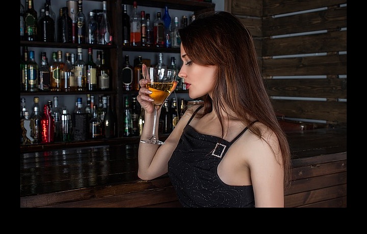 Mladý alkohol už toľko neláka ako generácia ich rodičov