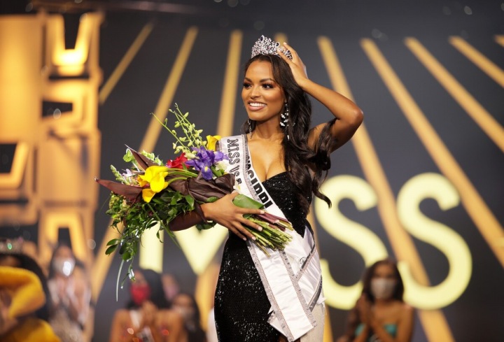 Nová Miss USA Asya Branch