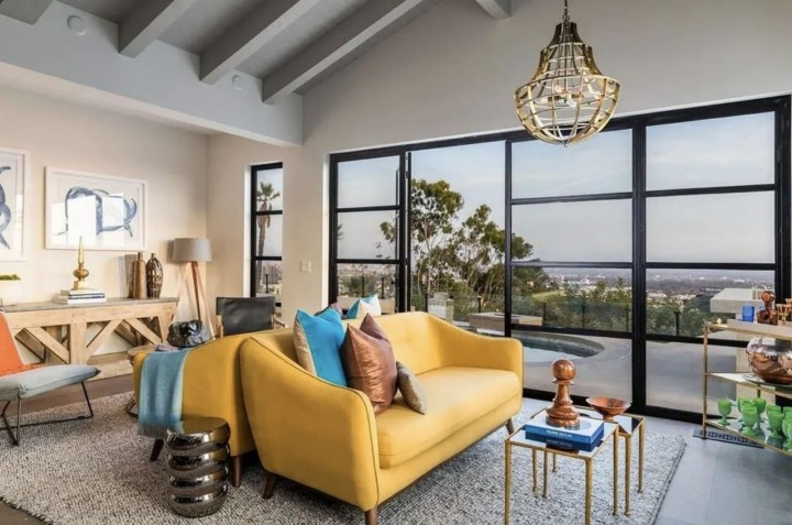 Moderný dom je vnútri dizajnový skvost
