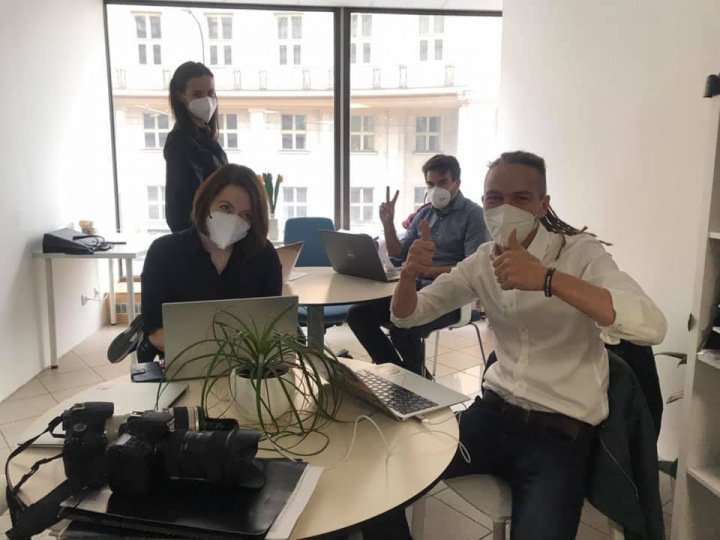 Volební štáb Pirátské strany. 