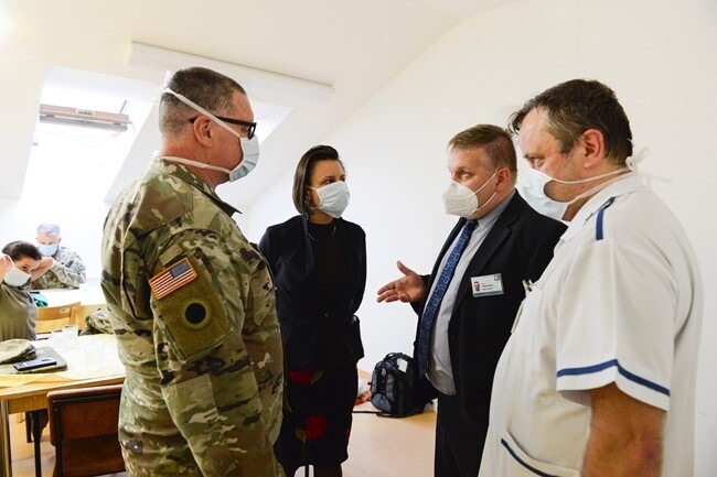 Peter Coldwell s českými kolegy z nemocnice v Olomouci.