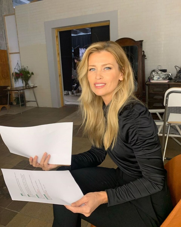 Daniela Peštová v černém modelu