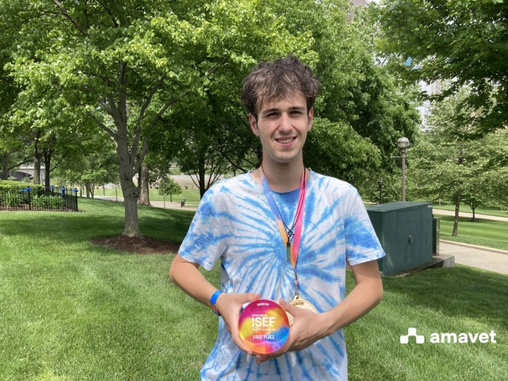 Mladý slovenský vedec Adam Kovalčík (AMAVET, 2025)