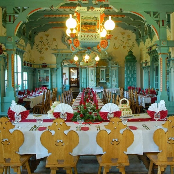 Jídelna je nejdůležitějším místem celé pustevny. 