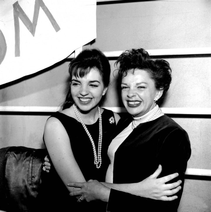 Liza Minnelli s matkou.