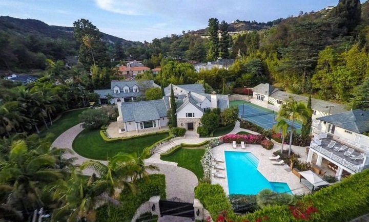 Pohled na nemovitost zeshora