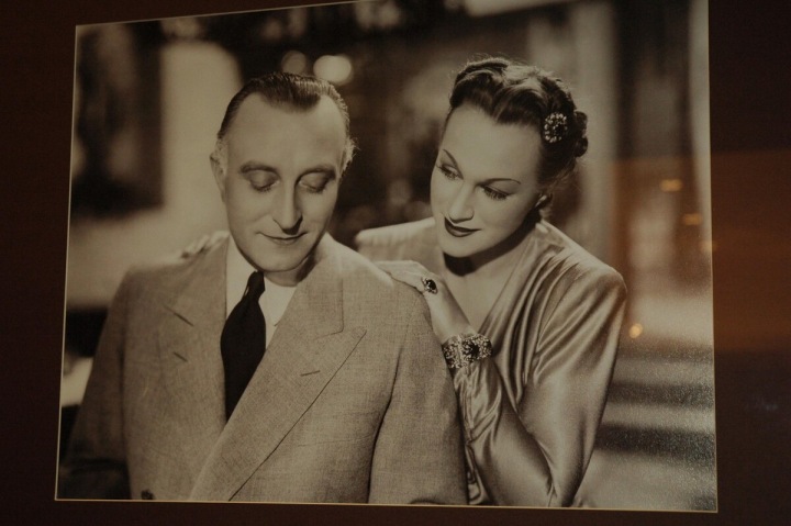 Fotografie Oldřicha Nového, jedné z největších filmových hvězd prvorepublikových filmů 