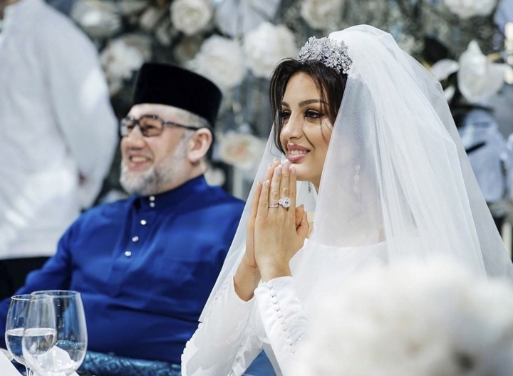 Oksana Voevodin so svojím bývalým manželom sultánom Muhammadom
