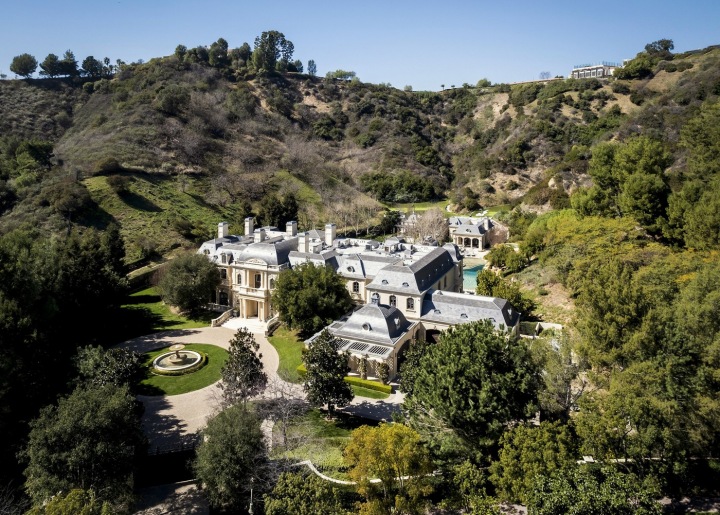 Anti paparazzi dom Paris Hilton