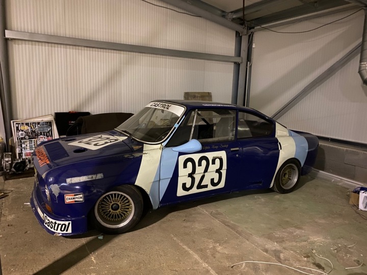 Prototyp automobilu Šoda 130RS z roku 1975.