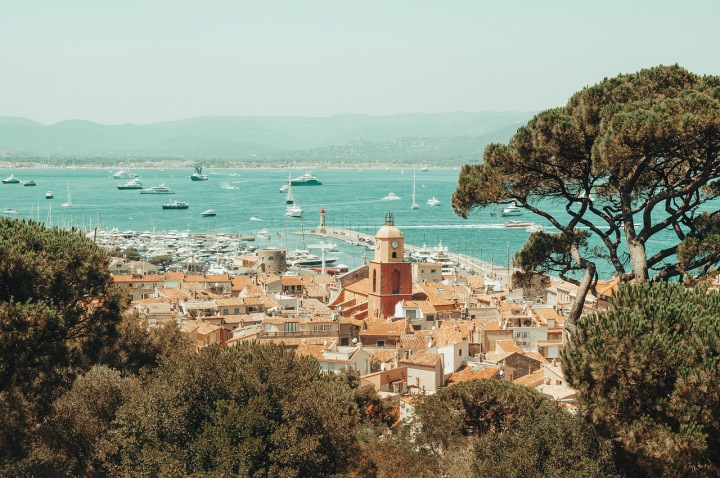 Saint-Tropez láka na skvelú atmosféru
