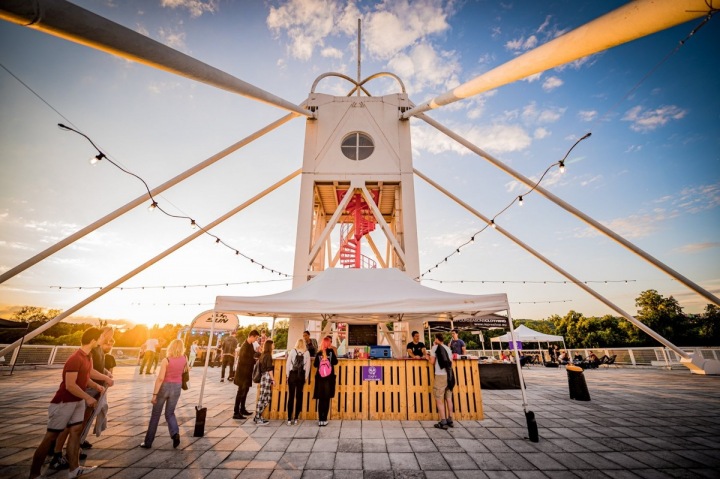 Sun Festival na střeše Křižíkových pavilonů