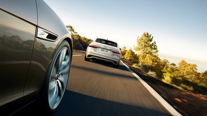 Vůz Jaguar XF. 