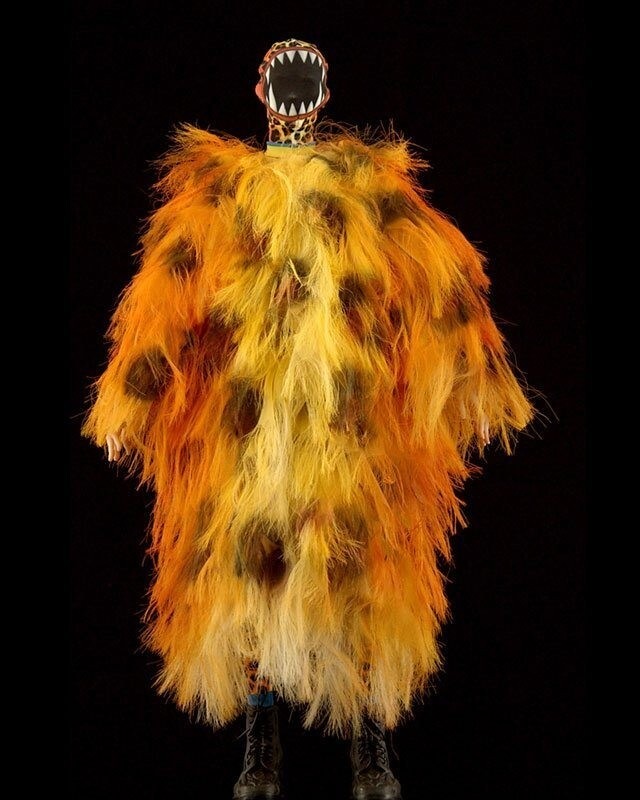 Pánský model z kolekce Walter Van Beirendonck SS 2021