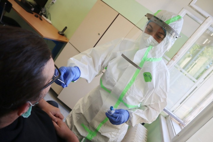 Lékař, který testuje muže